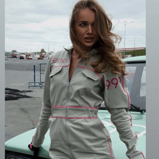 Аватар канала Тупить Привычка Бедности (Виталина Кригер)
