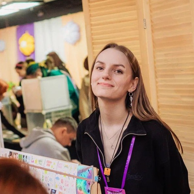 Аватар канала Полли светит
