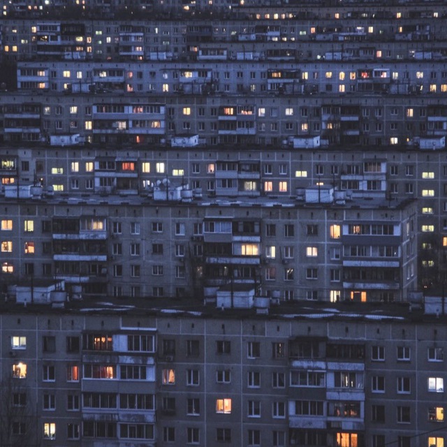 холод бетонных стен