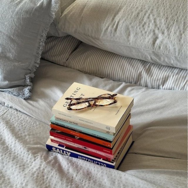 Аватар канала reserve rina books 🤍