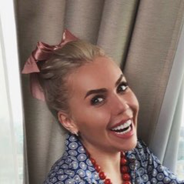 Аватар канала КАРИНА КРОСС🦸🏼‍♀️