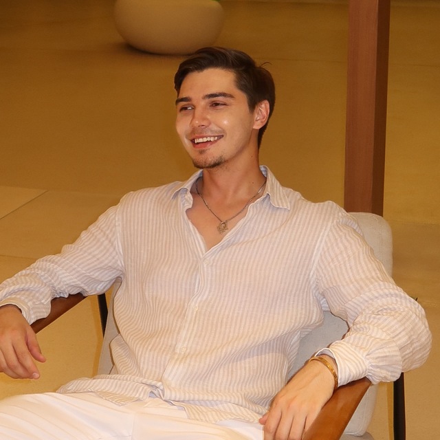 Аватар канала Roman Zayneev