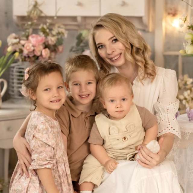 Аватар канала Mamzheniya_наша жизнь и наши игры🥰