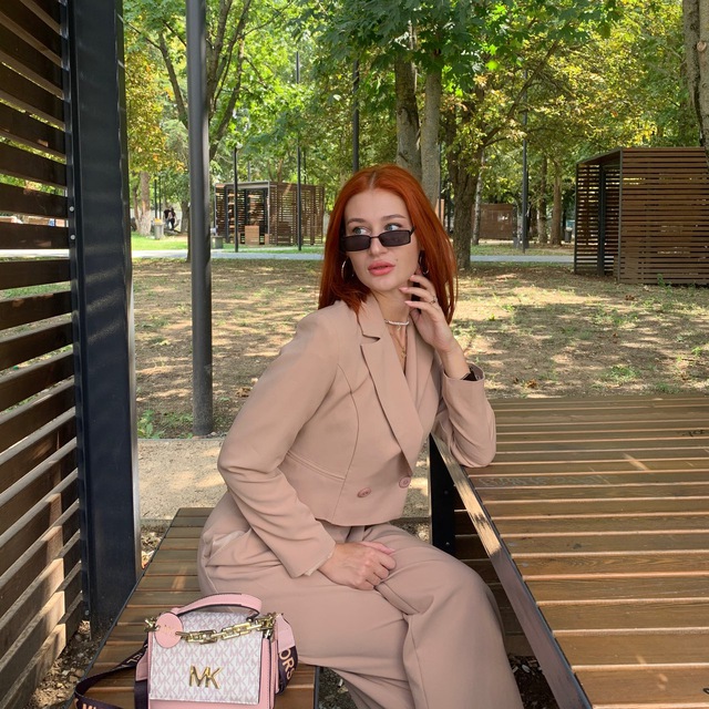 Аватар канала Julls_t.e.a.m