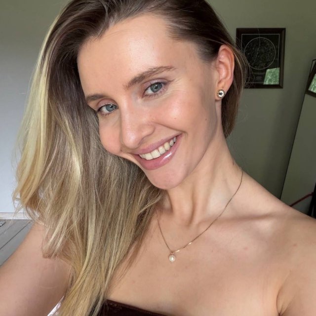 Аватар канала KSENY LAPSHINA
