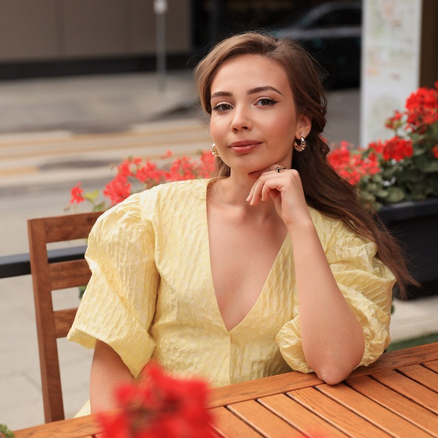 Аватар канала Саморазвитие👧Мода💄и путешествия 🧚🏻‍♀️