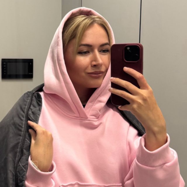 Аватар канала ОЛЯ_БОМБА