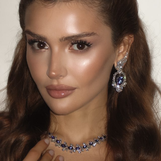 Аватар канала дина саева