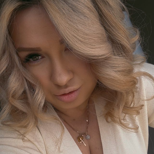 Аватар канала Zefirnaya_blondinka