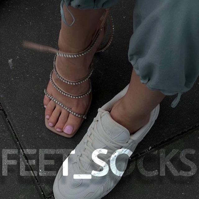 Аватар канала Foot teen girl