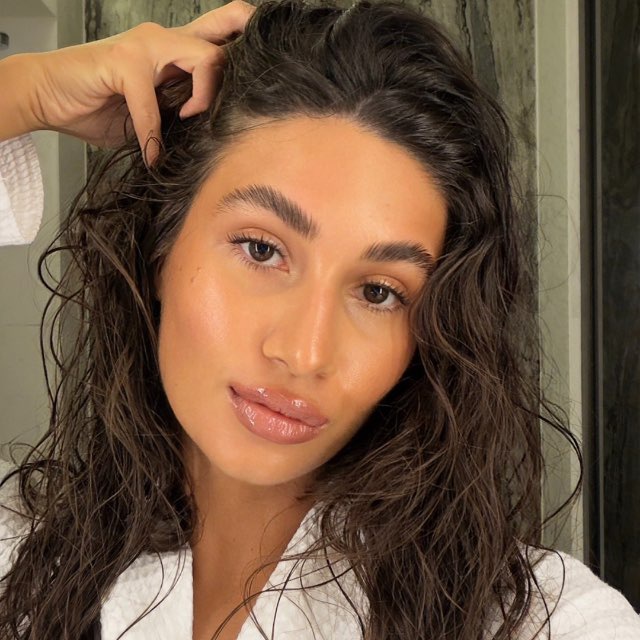 Аватар канала YANA MARGARYAN