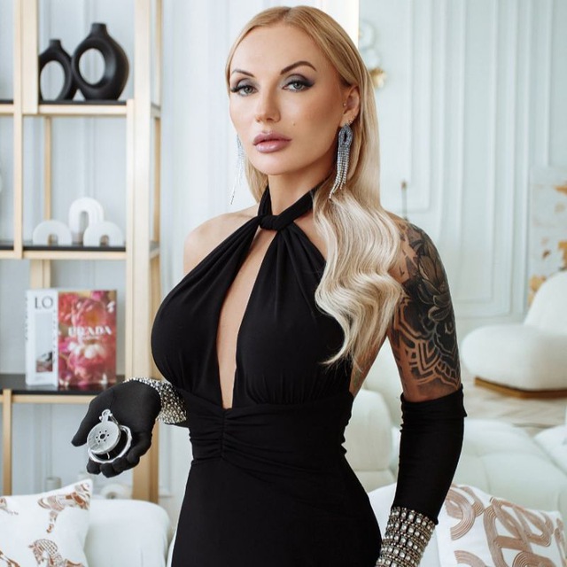 Аватар канала ВЕРХНЯЯ, ИЗ МОСКВЫ🖤М.HANNA🖤