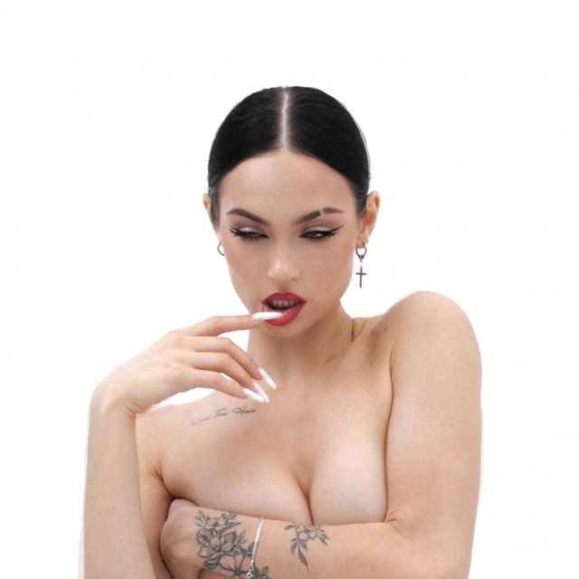 Аватар канала ANASTASIA YSEEVA 🖤