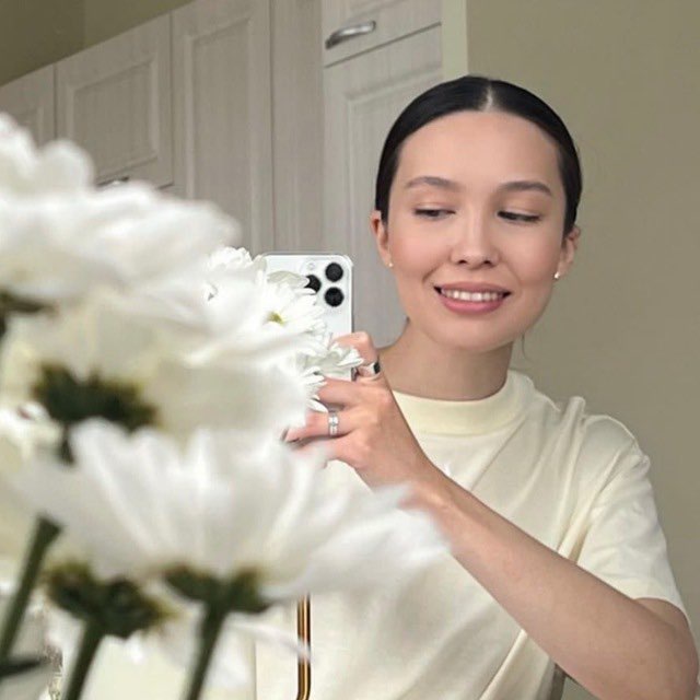Аватар канала KSENIA CALM 🤍