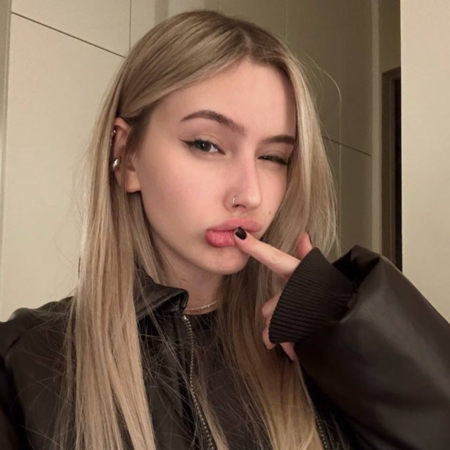Аватар канала Ножки ♡ Тян 🦋