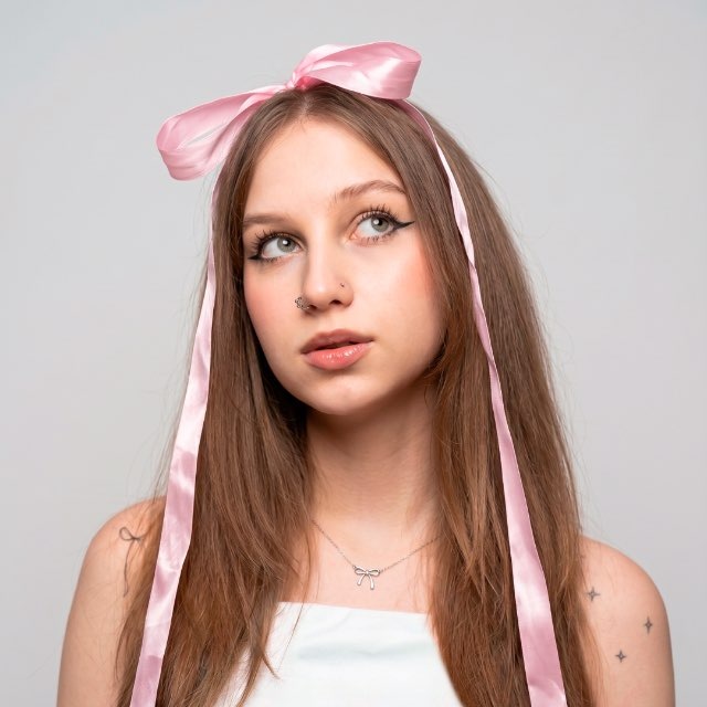 Аватар канала Лизка с корицей✨