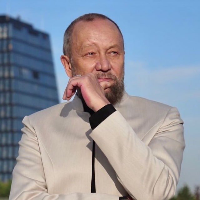 Аватар канала Виталий Сундаков и Русская Школа Русского Языка