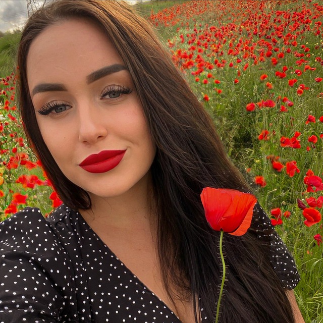 Аватар канала ZHENYA_SHOPAHOLIC 🛍️
