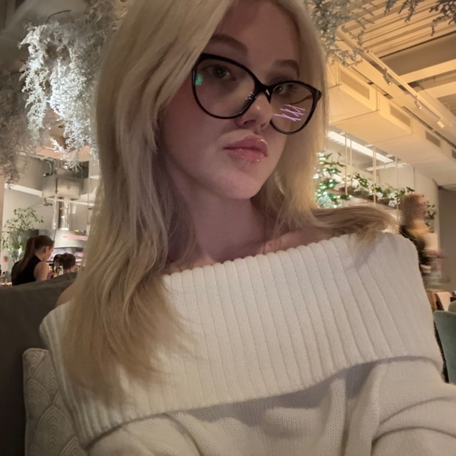 Аватар канала рия вэсликс <33