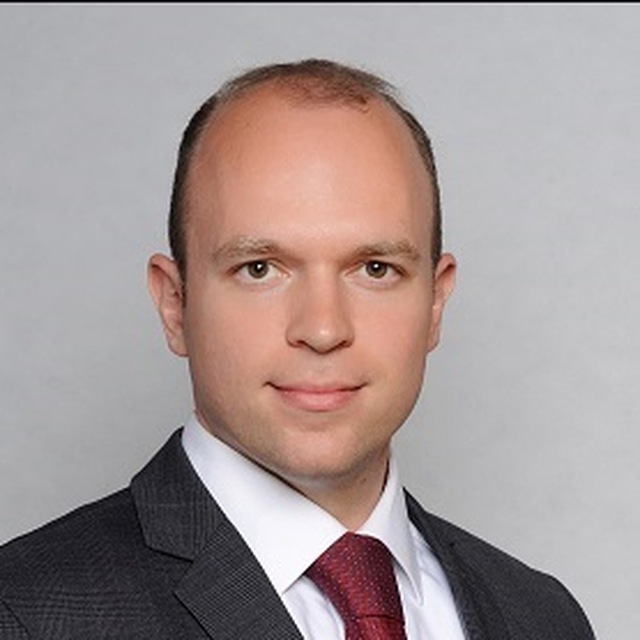 Аватар канала КОРПФИНГУРУ l Олег Балабаев, CFA