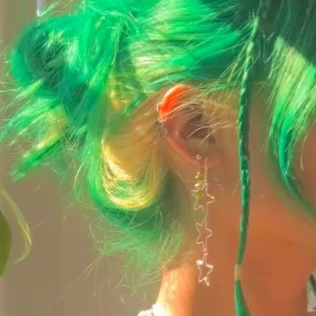 Аватар канала green queen 🐍 💅