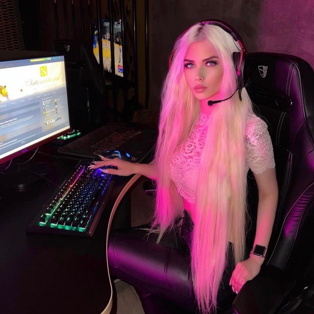 Аватар канала Nicole Heart