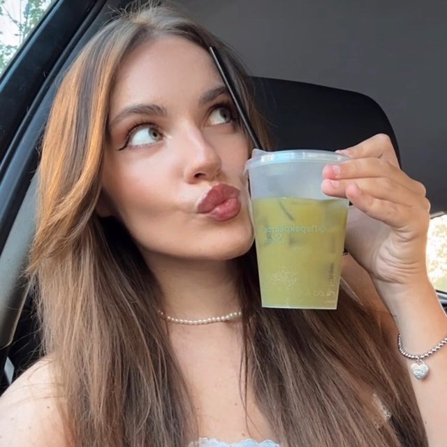 Аватар канала alexa’s outfits