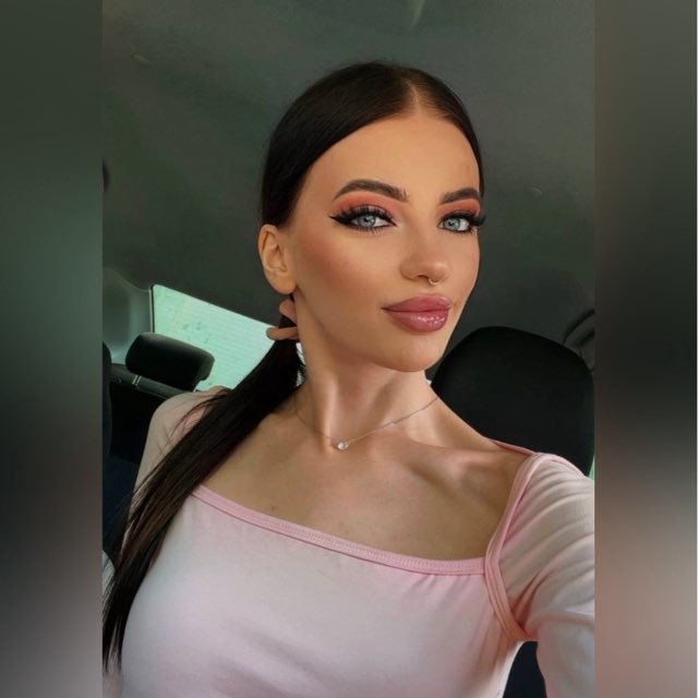 Аватар канала RadiAnna ✨