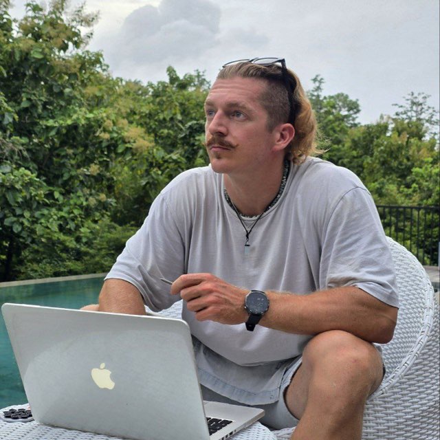 Аватар канала Персональный трейдер 🧑‍💻