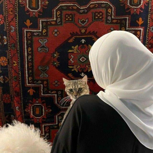 Аватар канала 𝐼𝐹𝐹𝐴𝑇 𝑁𝑈𝑅𝐼 | بِالْكُتُبِ