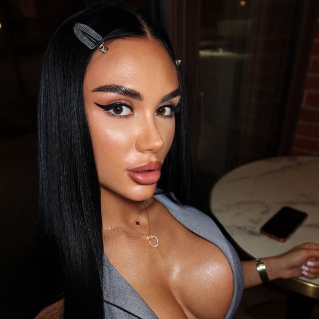 Аватар канала ALYONA_CHERNOVOL