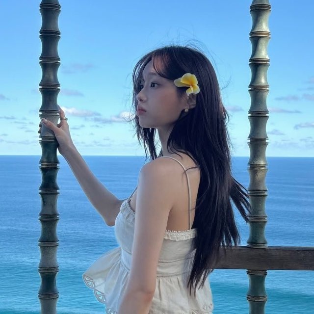 Аватар канала Lama ❕ K-pop stickers ⌇ Кпоп стикеры