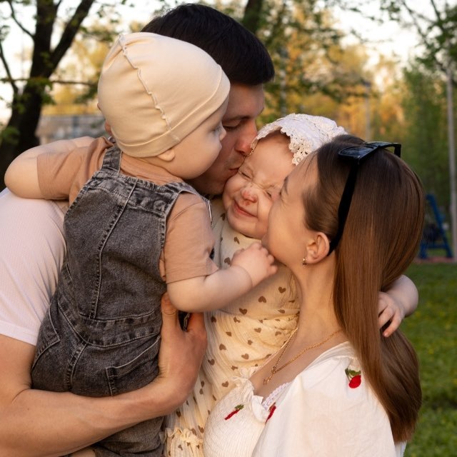 Аватар канала Жизнь в режиме погодков…🧸🍼