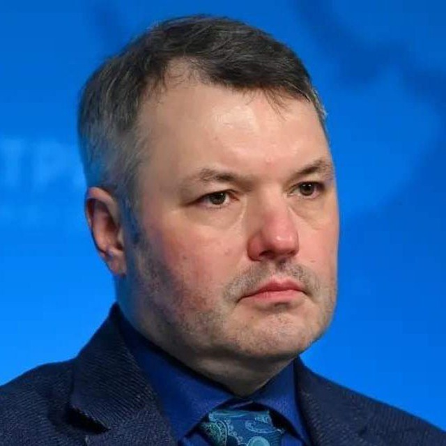Аватар канала Политстиль Дмитрия Солонникова