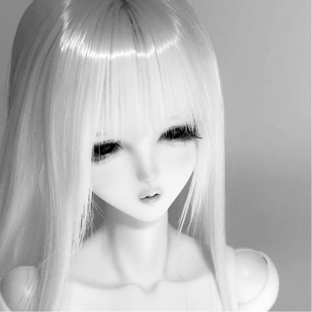 Аватар канала Skinny Doll