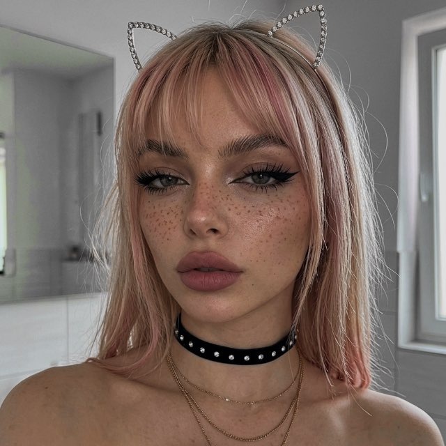 Аватар канала ℝ𝔼𝕃𝔼ℕ_ℙℝ𝕆𝕄ℙ𝕋𝕊 🖤