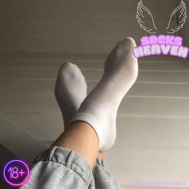 Аватар канала Socks Feet Heaven | Cute Socks & Pretty Feet 🧦