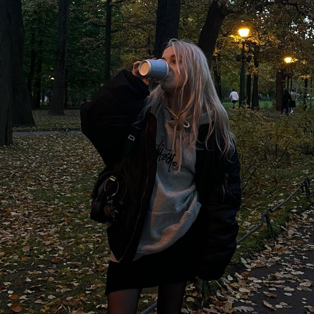 Аватар канала между делом в Питере