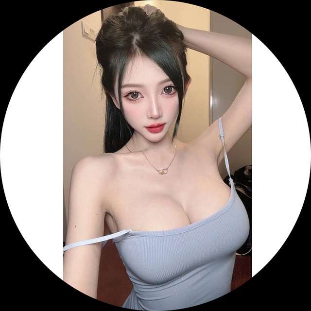 Аватар канала 精品分享 少妇 反差 福利 姬美女 黑料