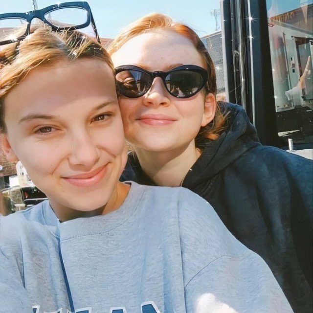 Аватар канала 𝘀𝗶𝗹𝗹𝗶𝗲𝗻𝗲𝘄𝘀𐙚