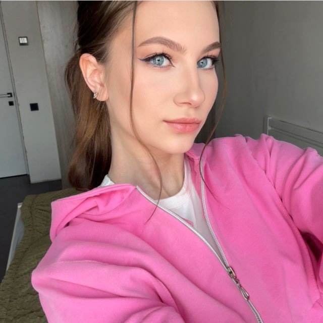 Аватар канала целую , Лера 🫧👛