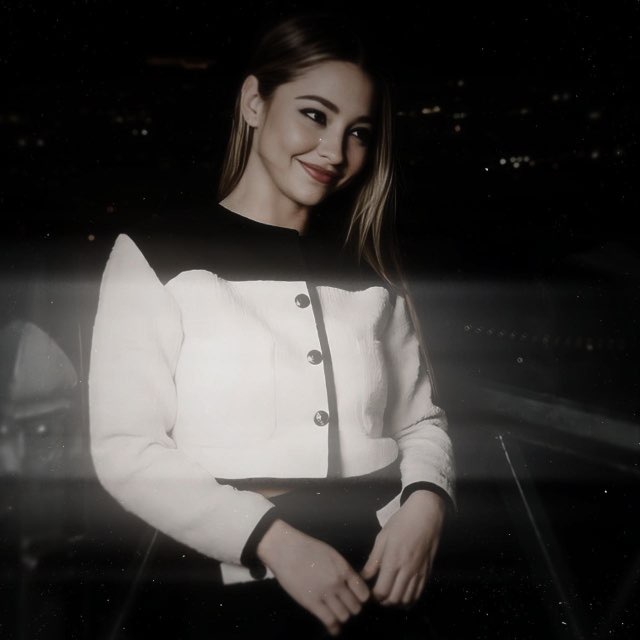 Аватар канала 𝗔𝗡𝗔𝗥𝗜𝗘𝗟ʸᵒᵘʳ ᵐᵒᵗʰᵉʳ𝗥𝗘𝗞𝗪𝗢𝗢𝗗
