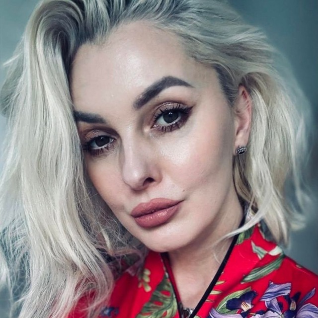 Аватар канала Только для своих ✨
